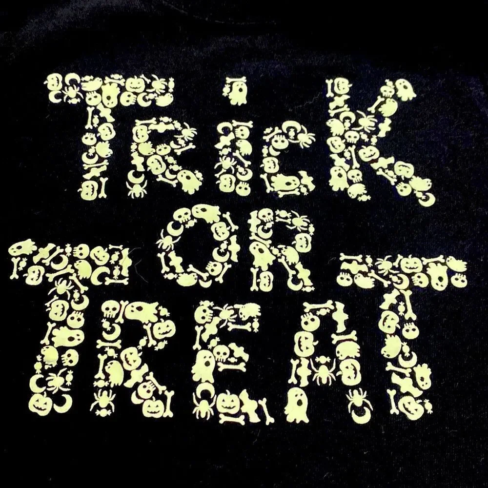 Trick or Treat Halloween 🎃 Glow in the dark long sleeved tee 4T Black